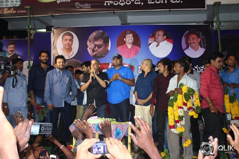 Yevadu-Movie-Success-Tour
